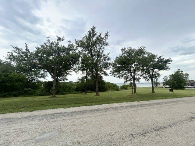 0.5 acres in Wise County gallery image 3