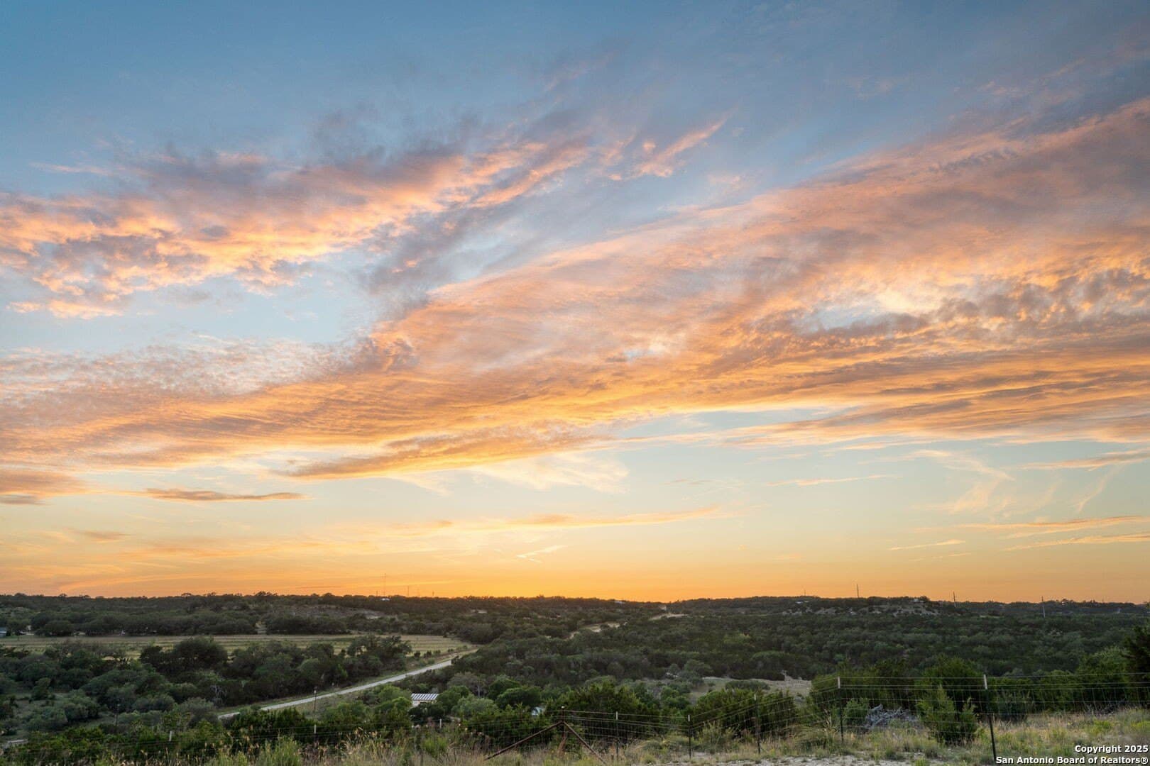 51.92 acres in Blanco County - photo 4