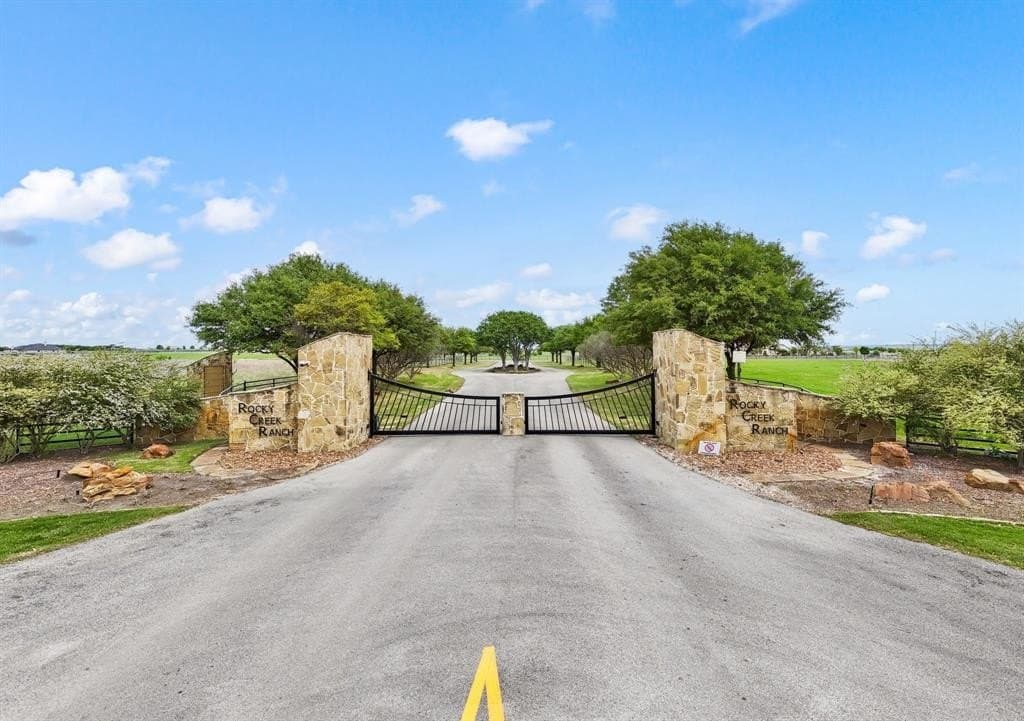 20.88 acres in Tarrant County gallery image 2