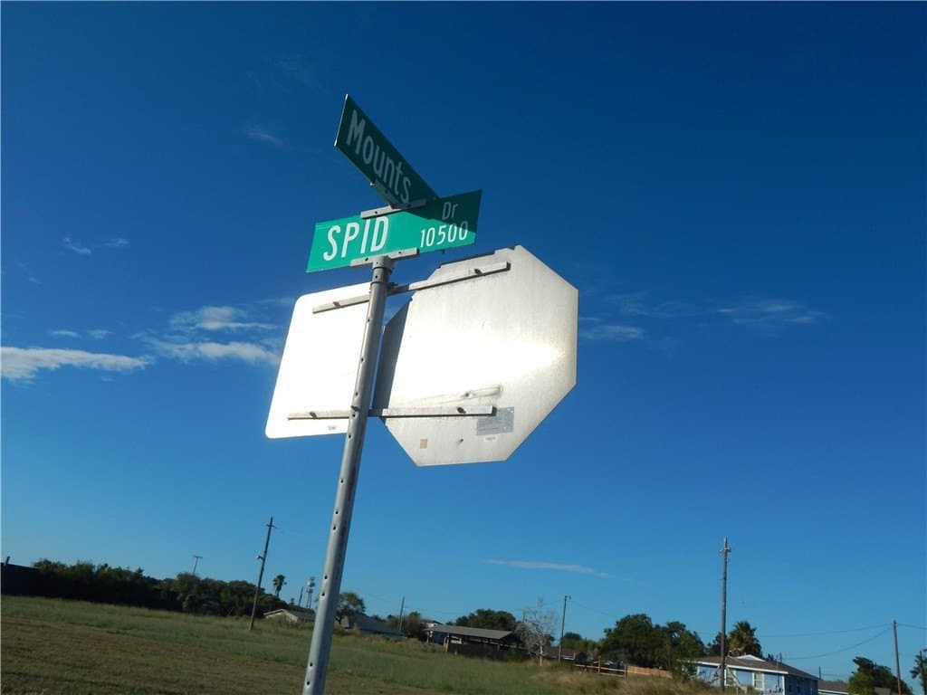 1.67 acres in Nueces County - photo 9