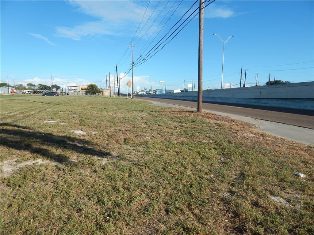 1.67 acres in Nueces County - photo 14