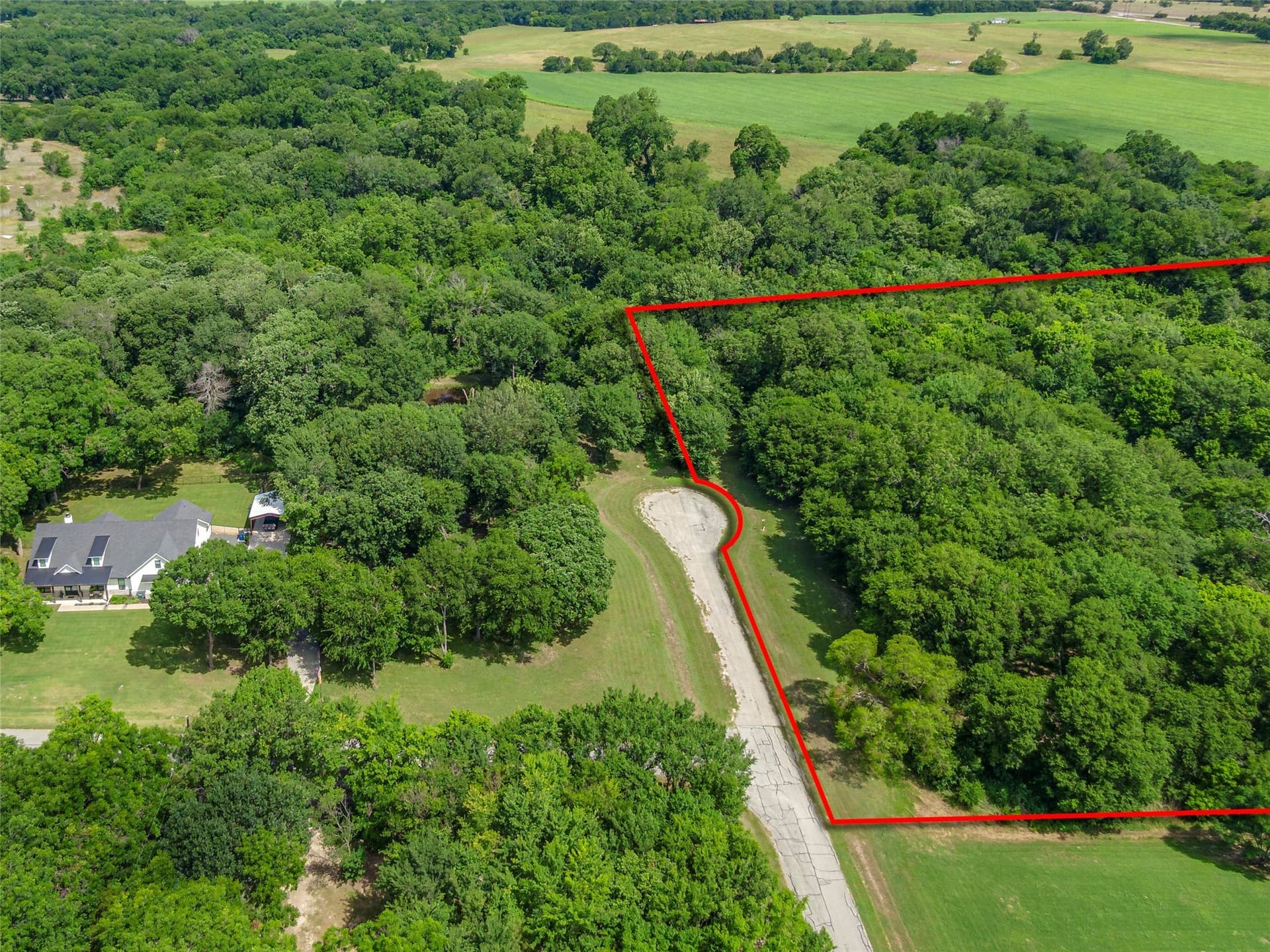 4.57 acres in Ellis County gallery image 2