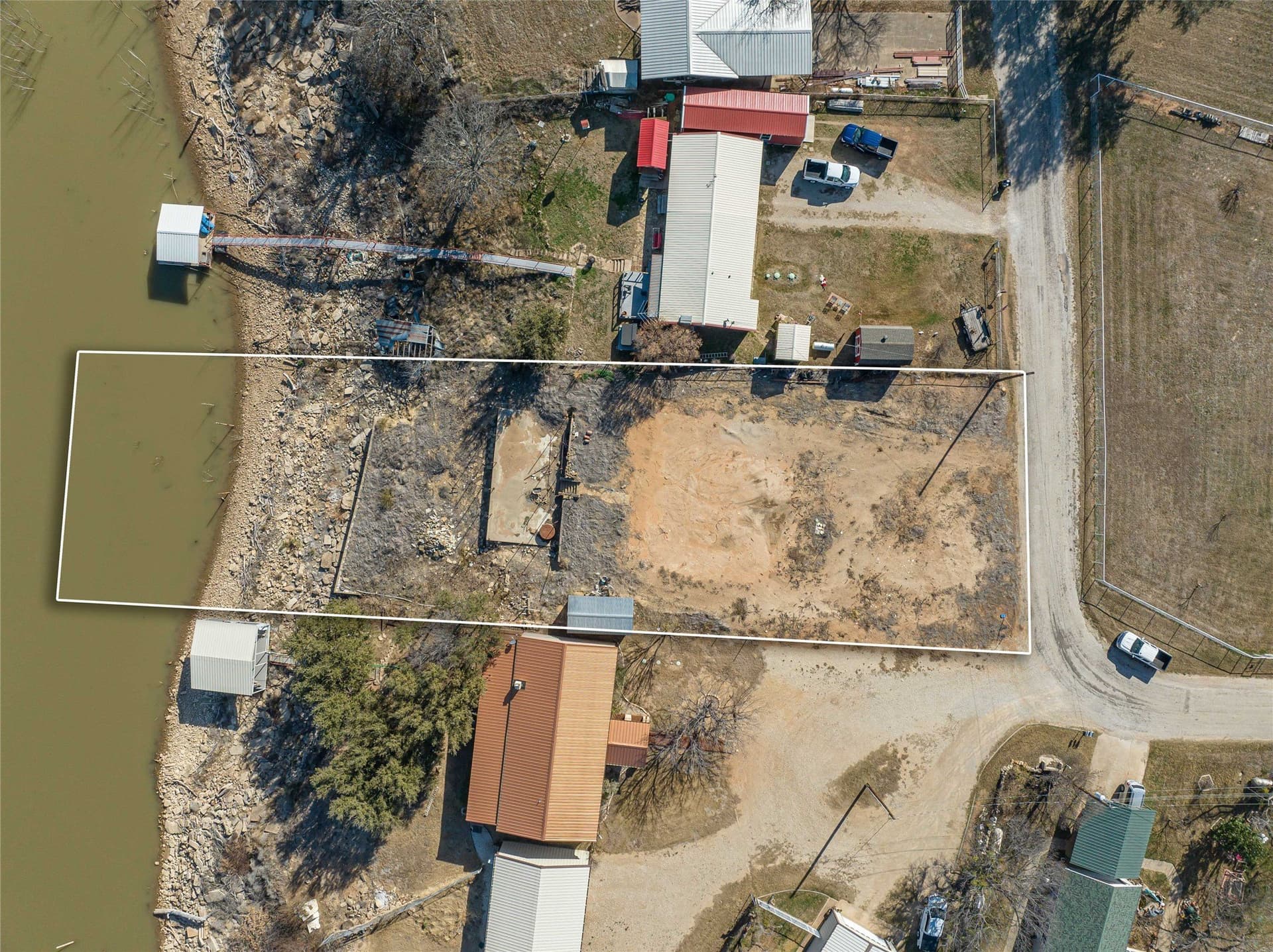 0.38 acres in Stephens County - photo 9