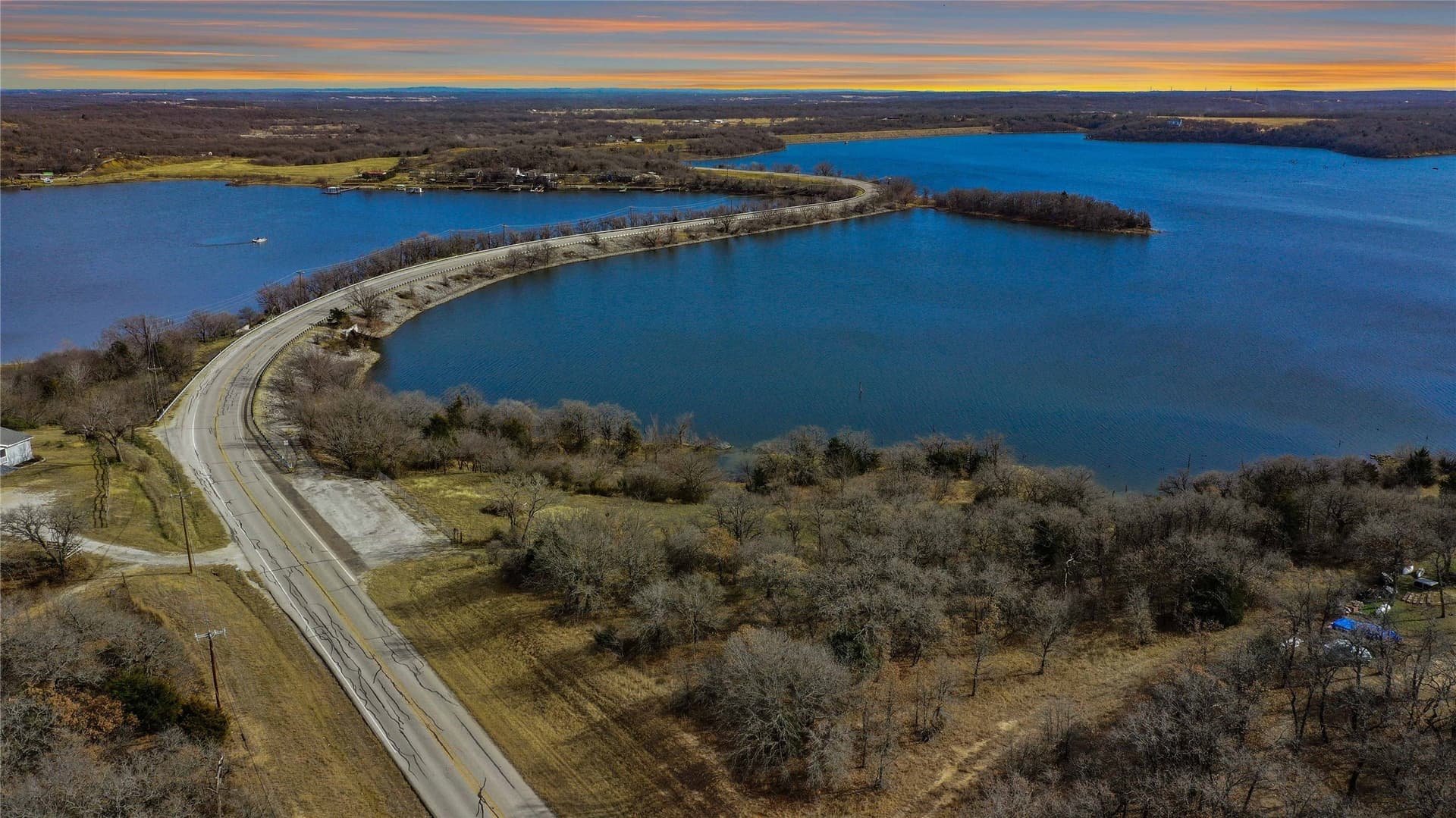 2 acres in Montague County - photo 4