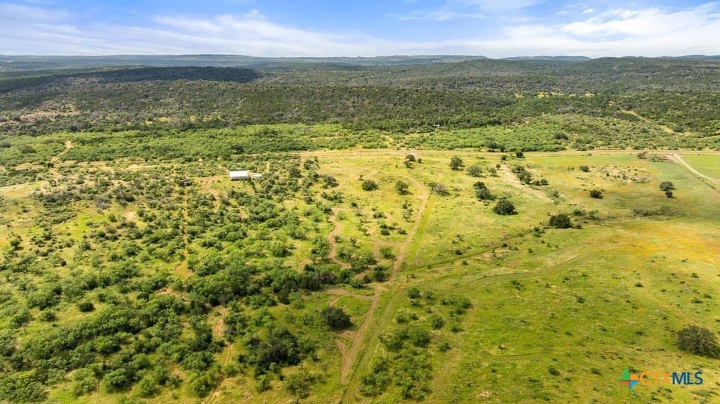 12 acres in Blanco County - photo 2