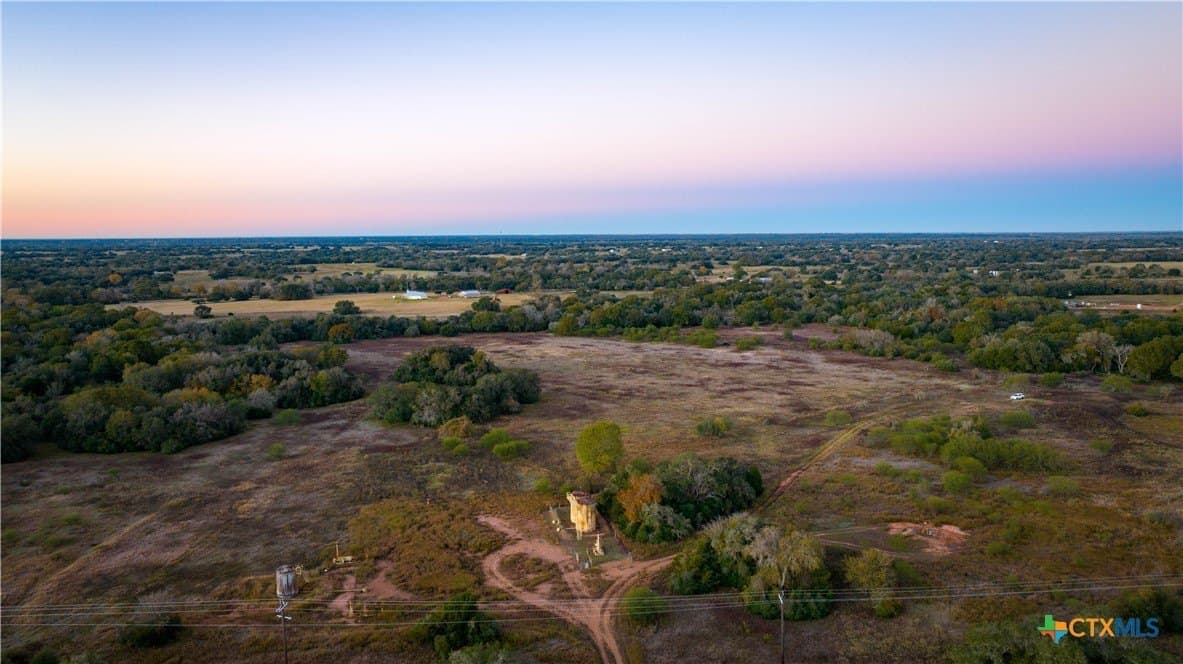 20.5 acres in DeWitt County