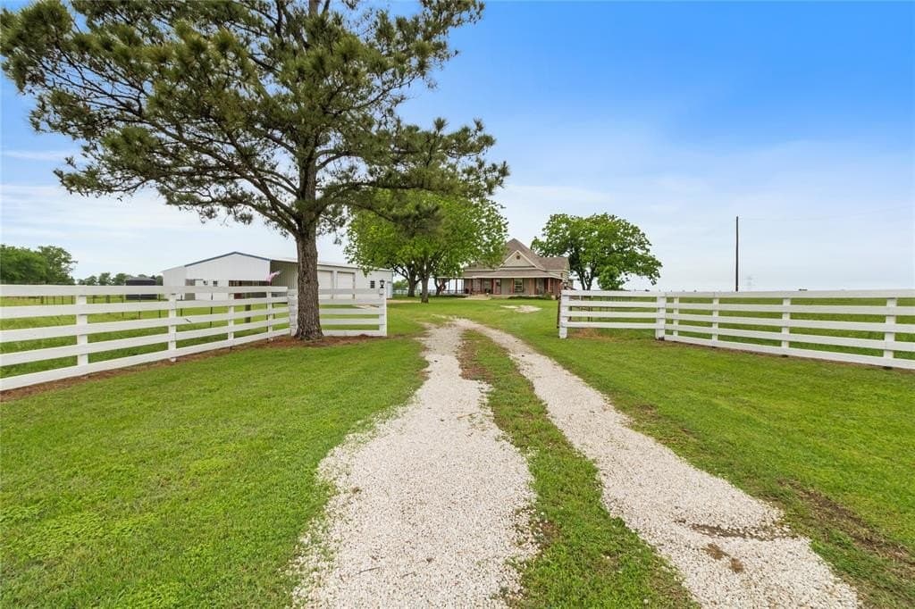 28.37 acres in Limestone County