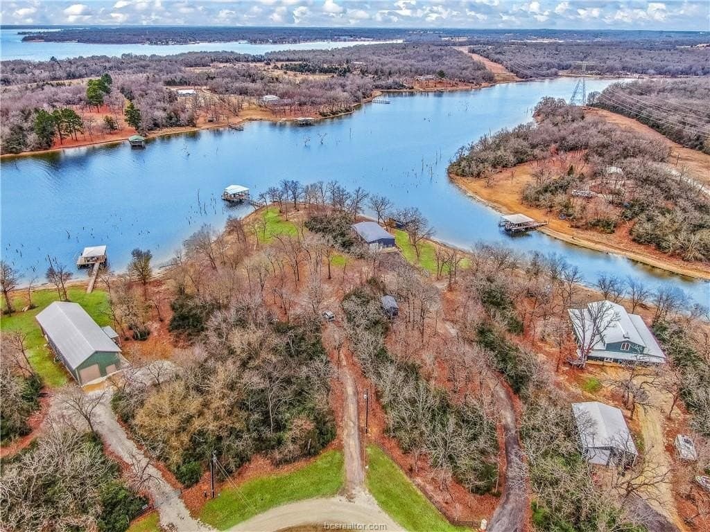 1.7 acres in Leon County