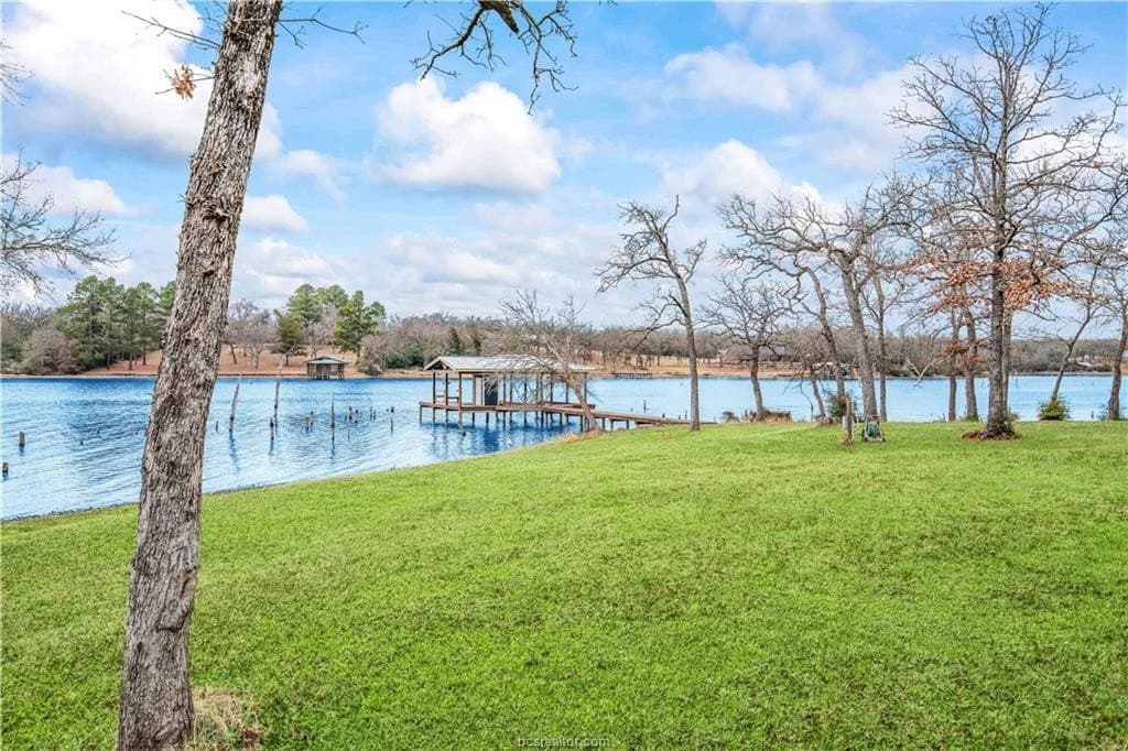 1.7 acres in Leon County gallery image 4