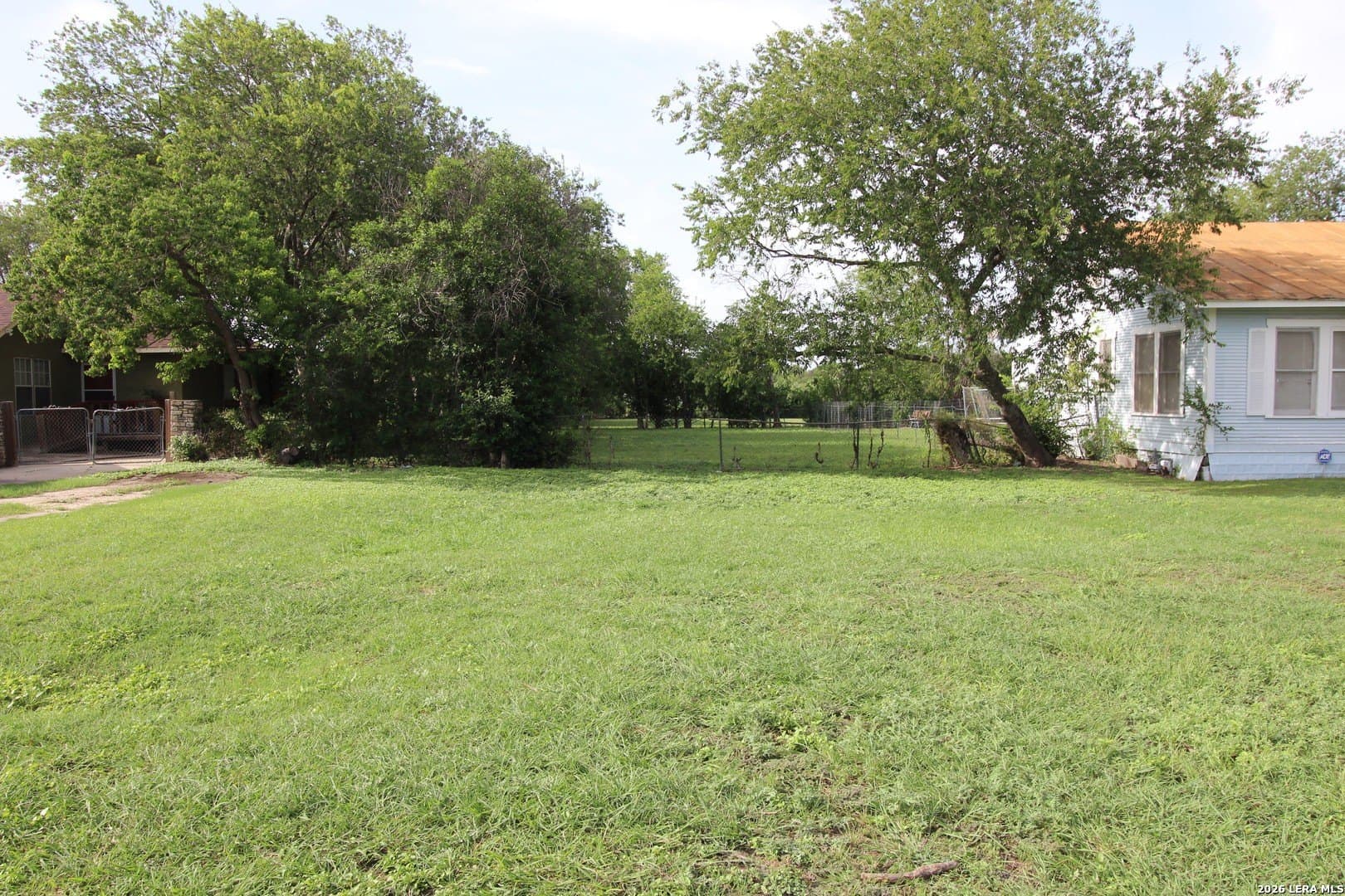 0.5 acres in Bexar County - photo 4