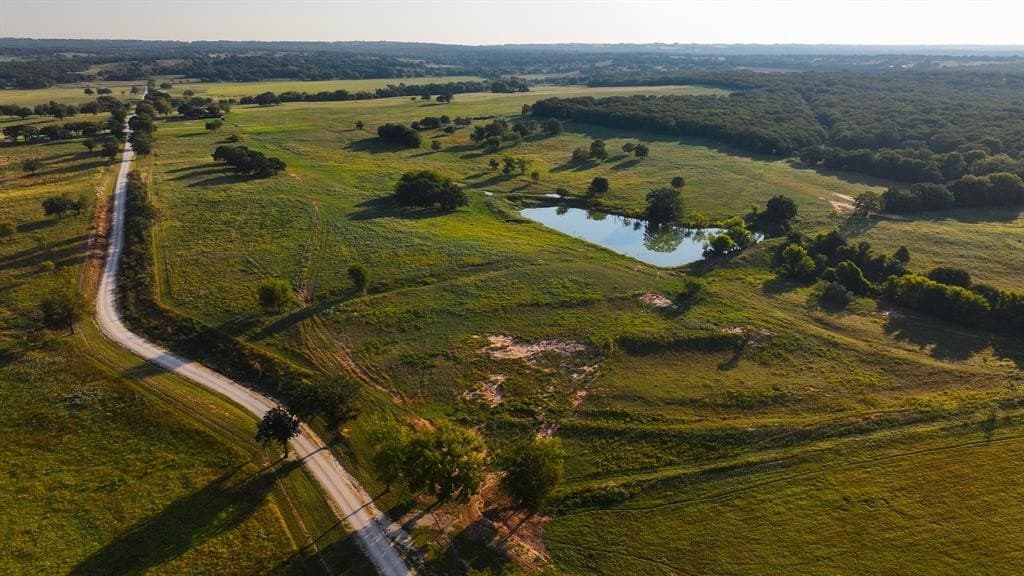 277 acres in Montague County