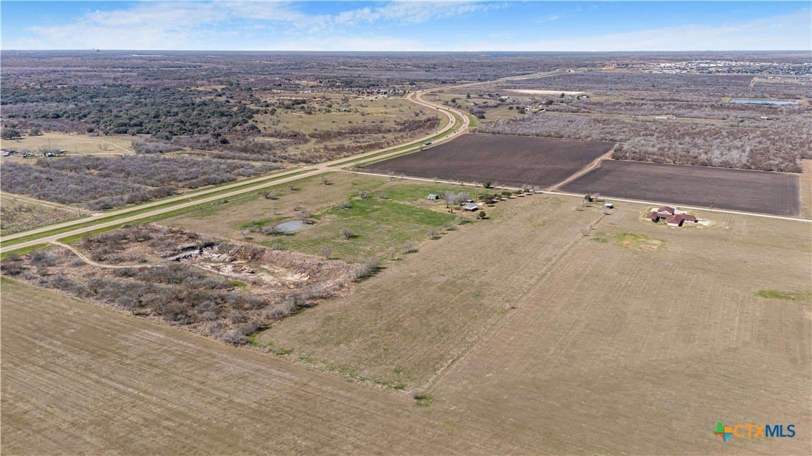 27.77 acres in Victoria County - photo 9