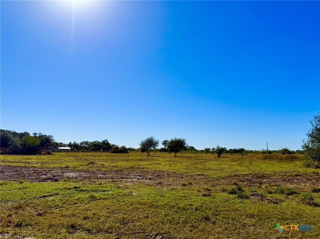 6.23 acres in Victoria County gallery image 2