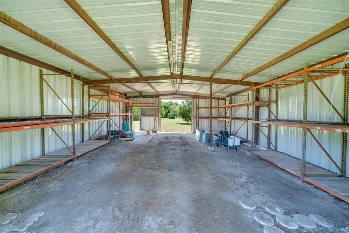 18 acres in Dallas County gallery image 3