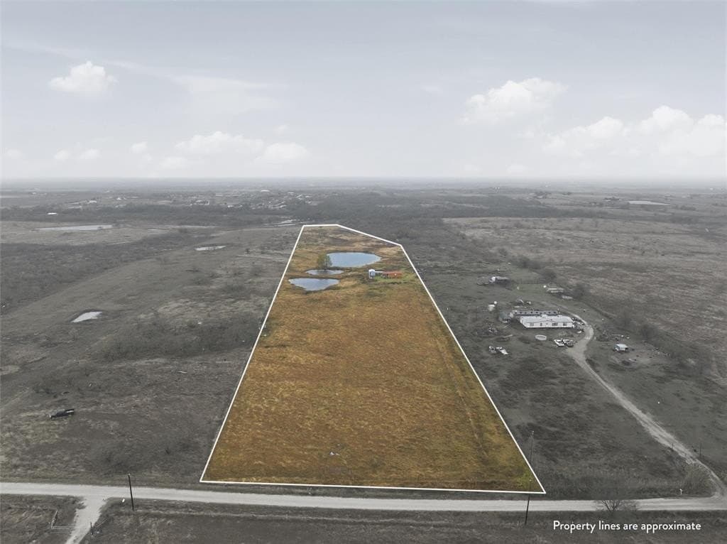 10.06 acres in Hill County