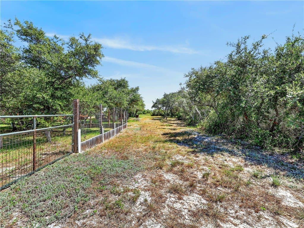 100,000 acres in Aransas County - photo 34