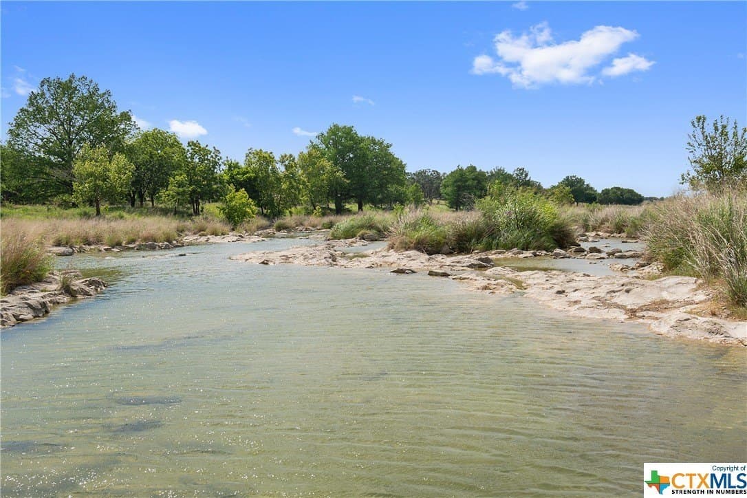 9.75 acres in Blanco County gallery image 3
