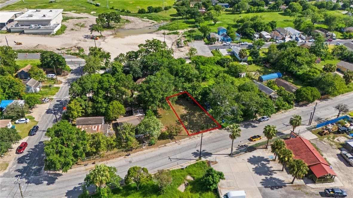 0.1 acres in Nueces County - photo 9