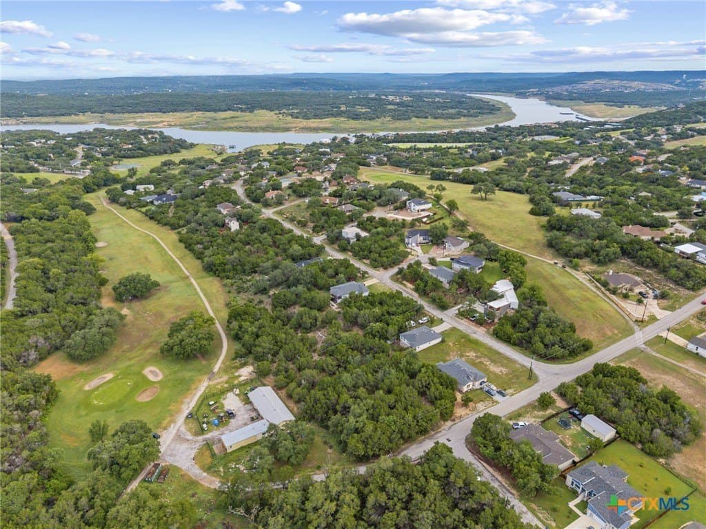 0.25 acres in Travis County gallery image 4