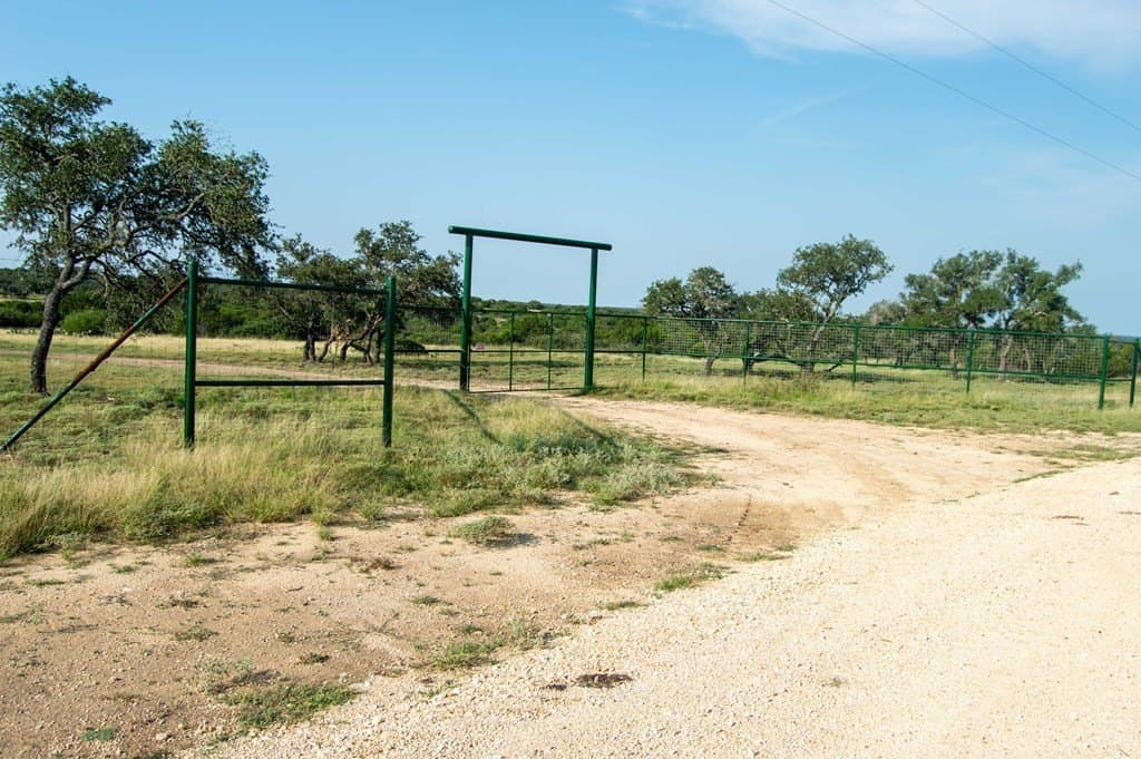 71 acres in Real County gallery image 2