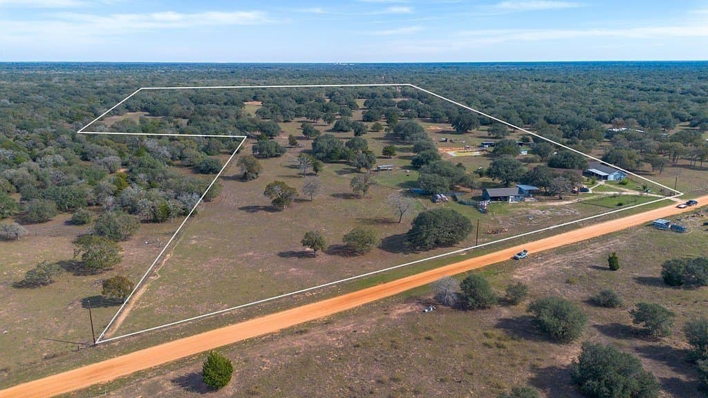 48 acres in Lavaca County