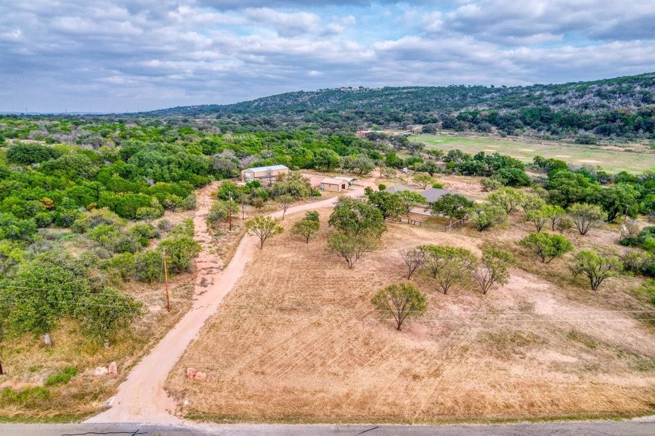 30 acres in Llano County gallery image 3