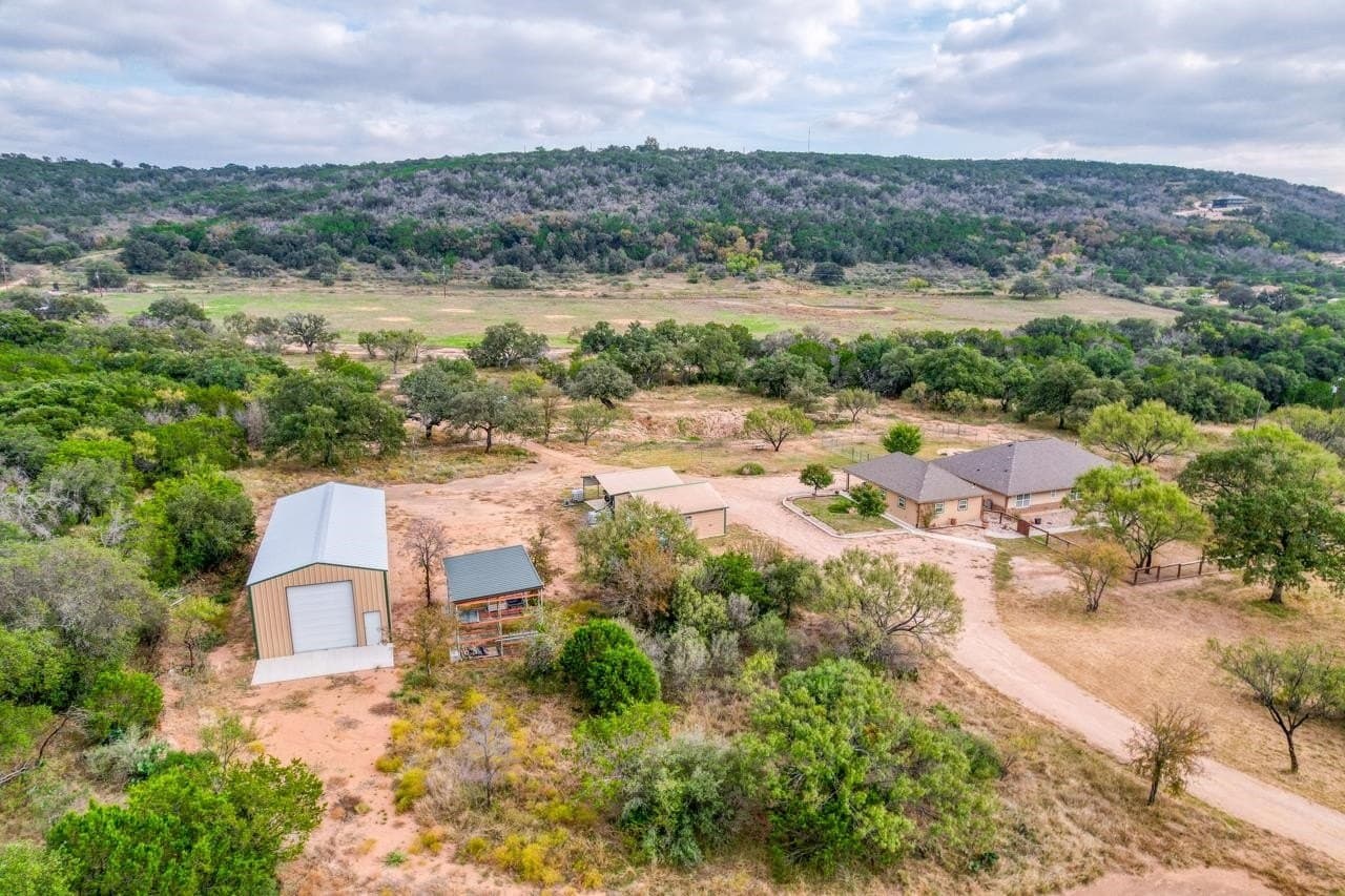 30 acres in Llano County