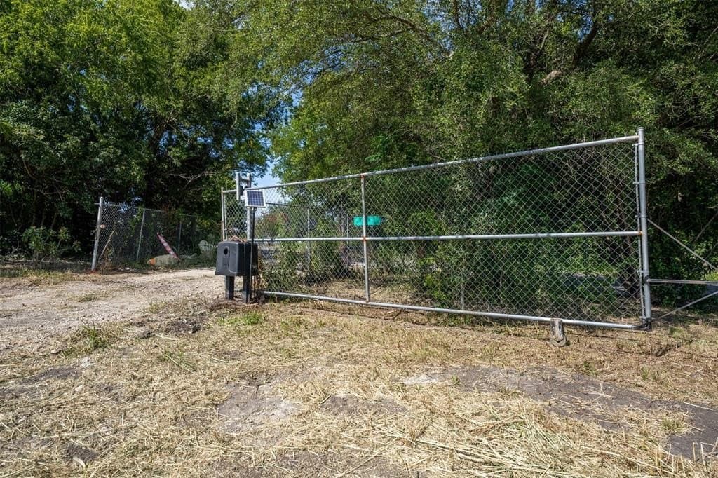 11.33 acres in Ellis County featured view