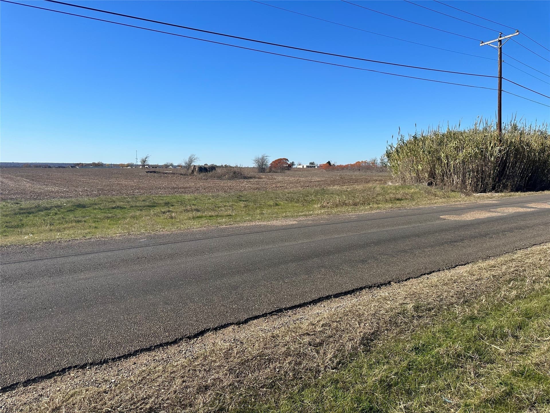 49.74 acres in Ellis County - photo 5