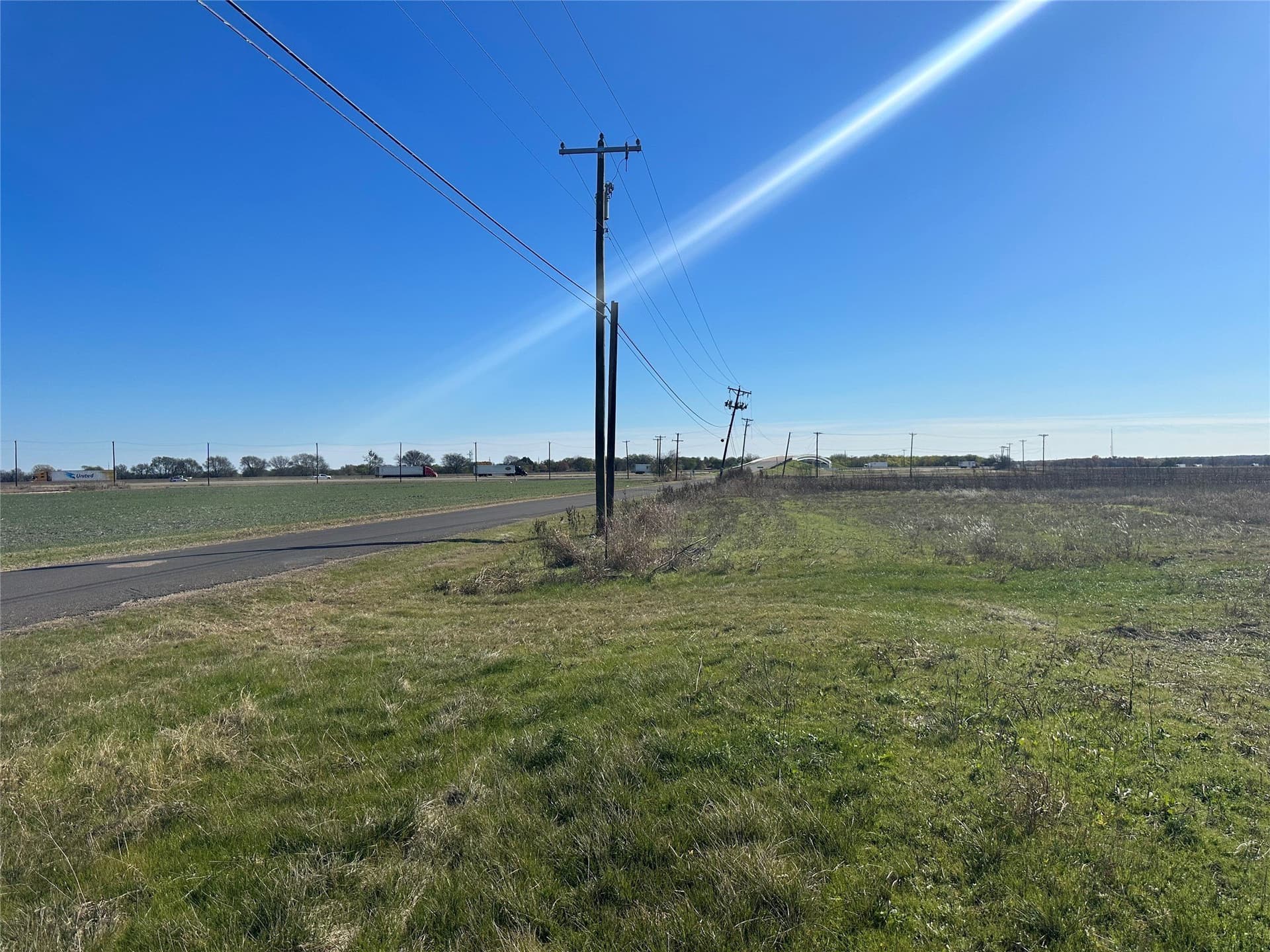 49.74 acres in Ellis County - photo 2