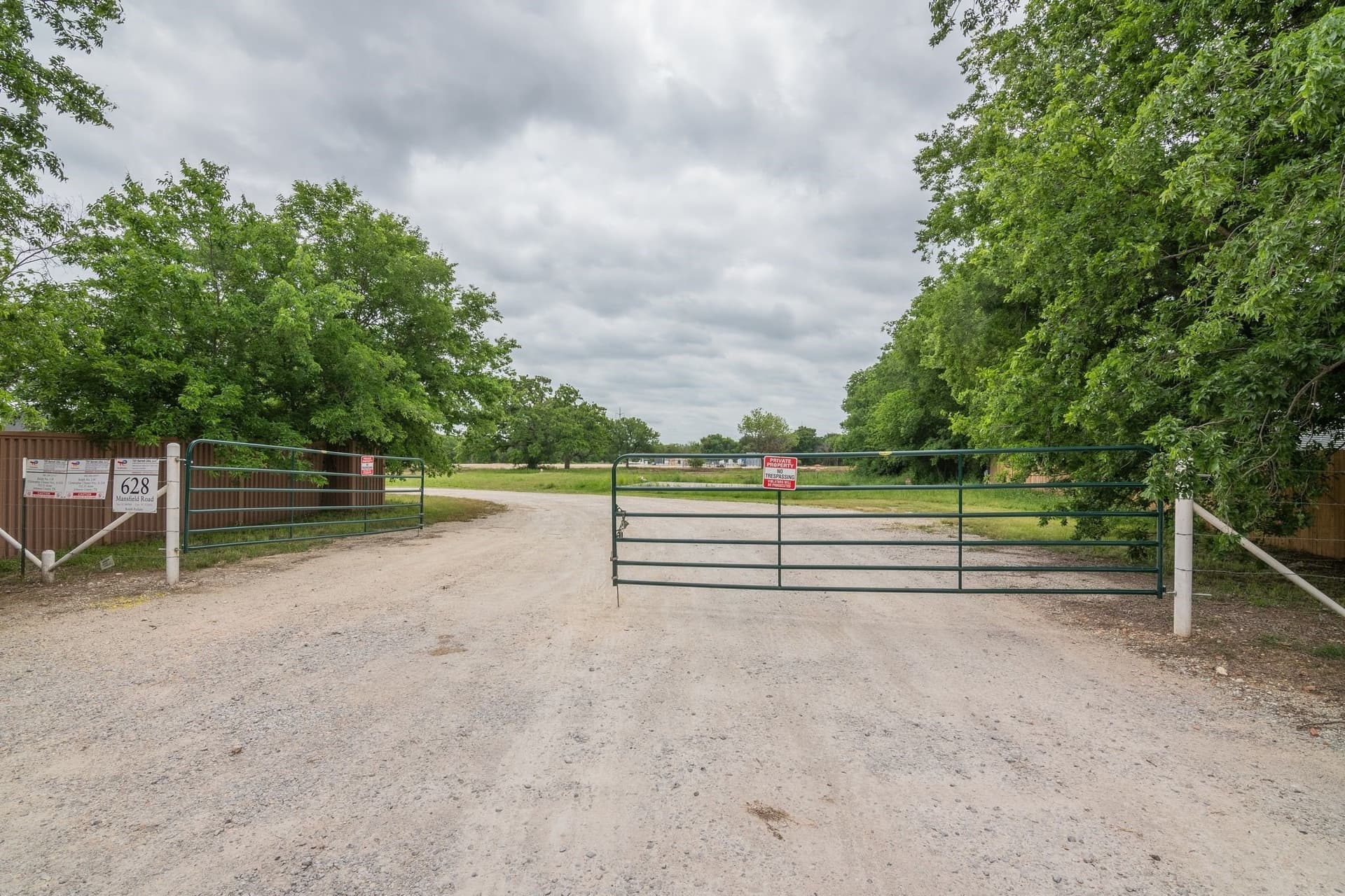 10.99 acres in Johnson County