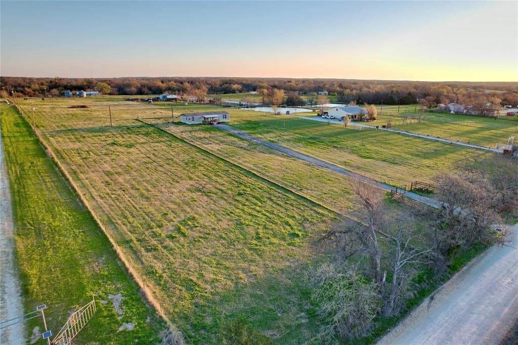 4.93 acres in Cooke County gallery image 4