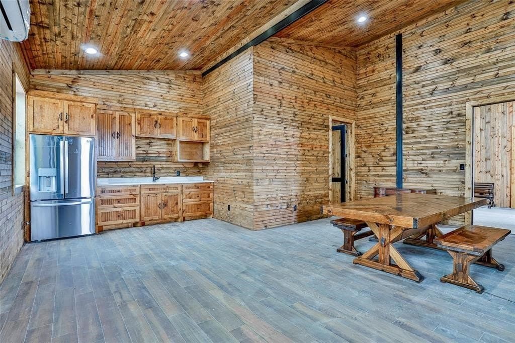1.22 acres in Ellis County - photo 11