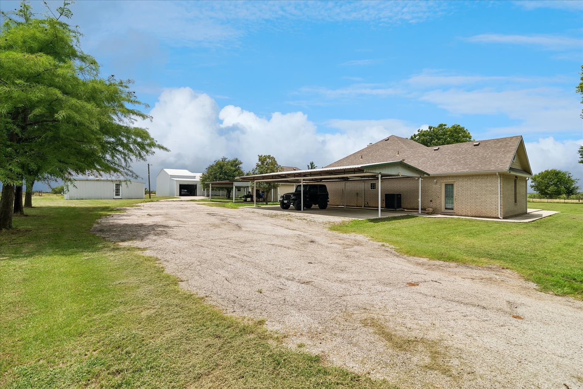 8 acres in Denton County gallery image 2