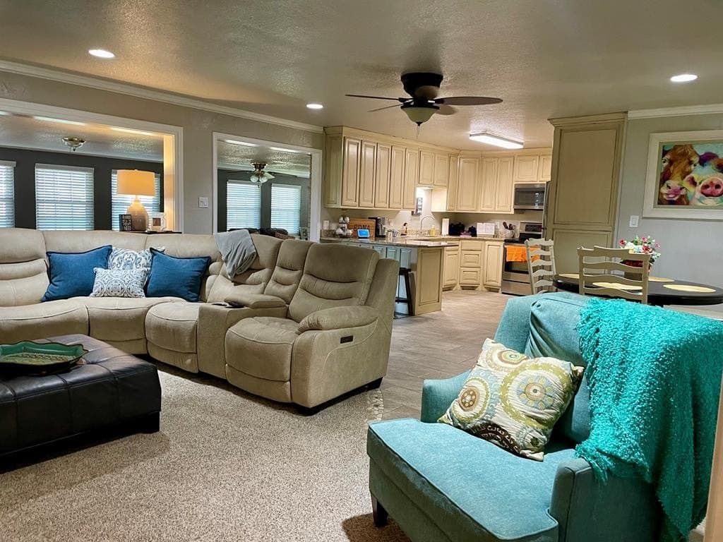 10.18 acres in Andrews County gallery image 4