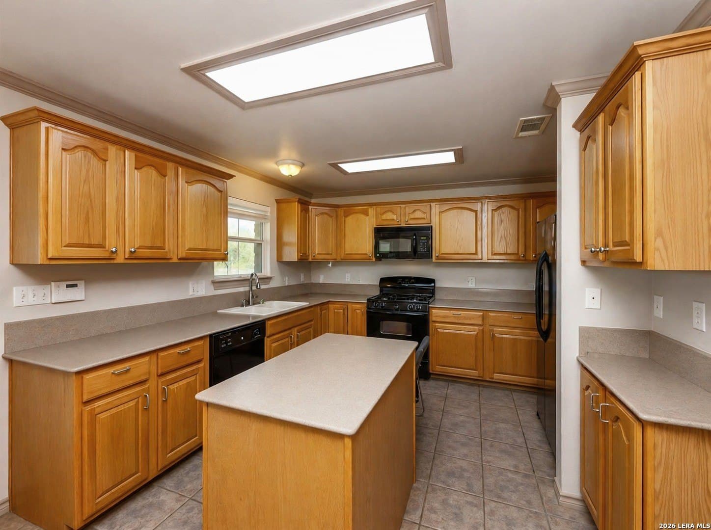 29.97 acres in Bastrop County gallery image 2