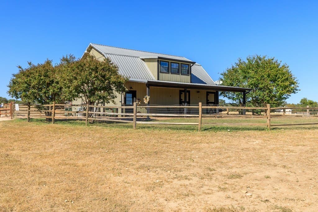 39.04 acres in Gillespie County - photo 33