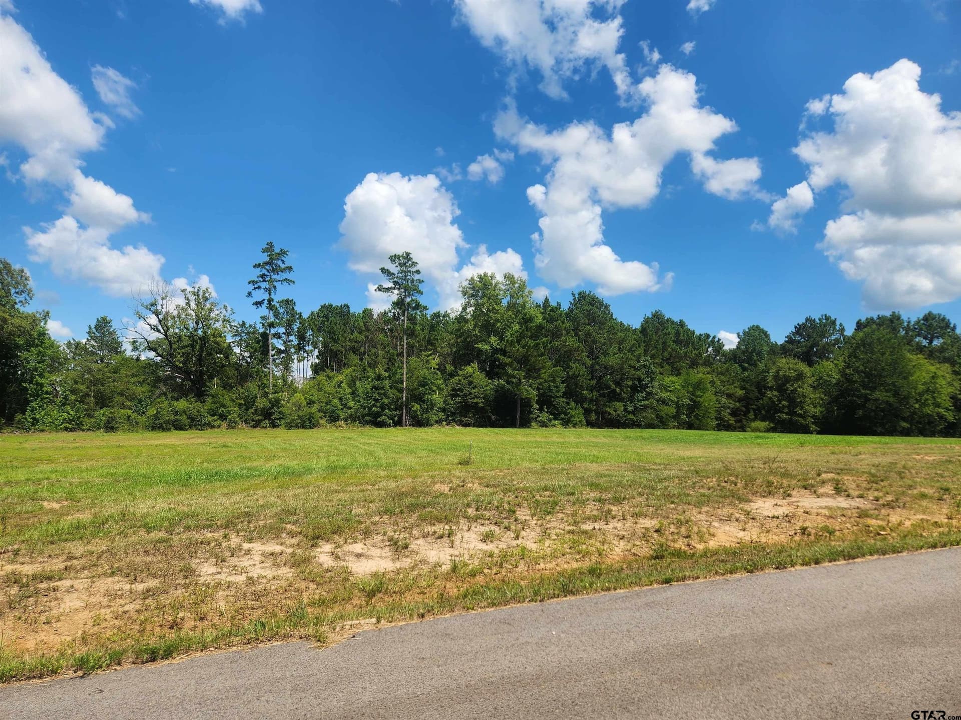 0.54 acres in Smith County