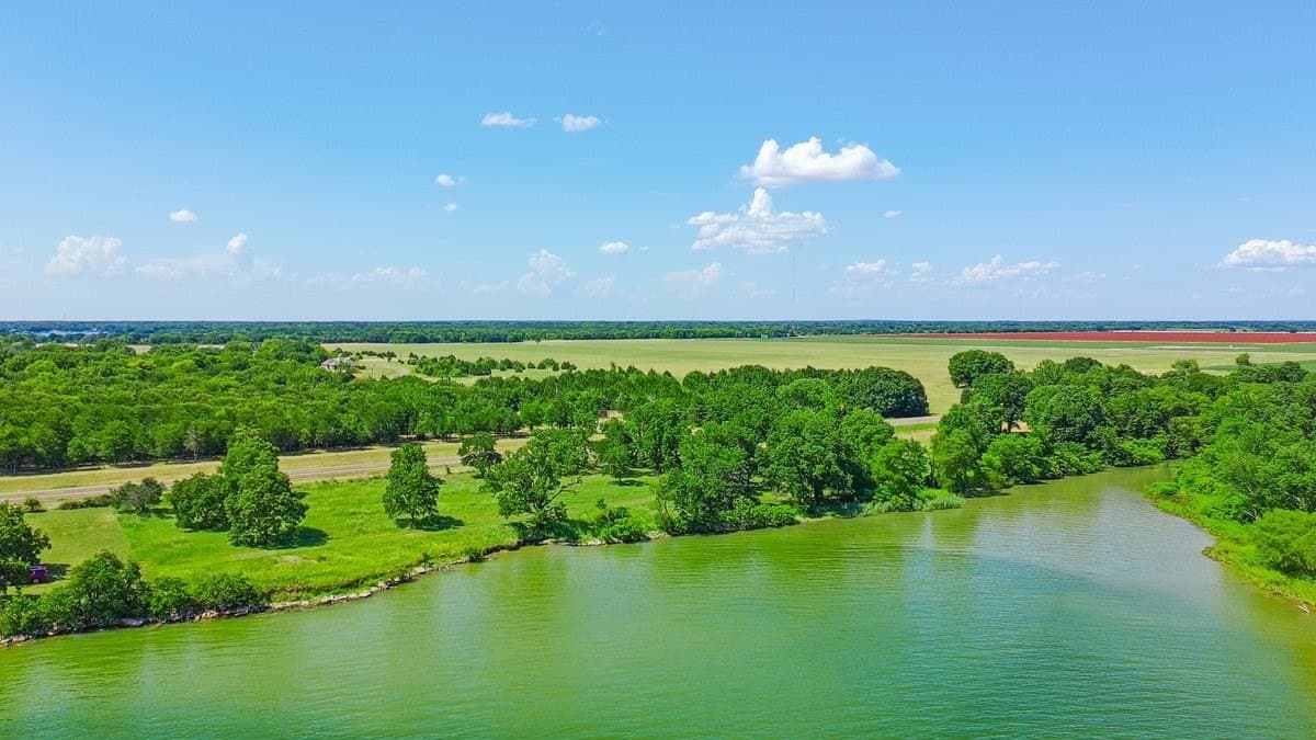 6.35 acres in Navarro County - photo 15