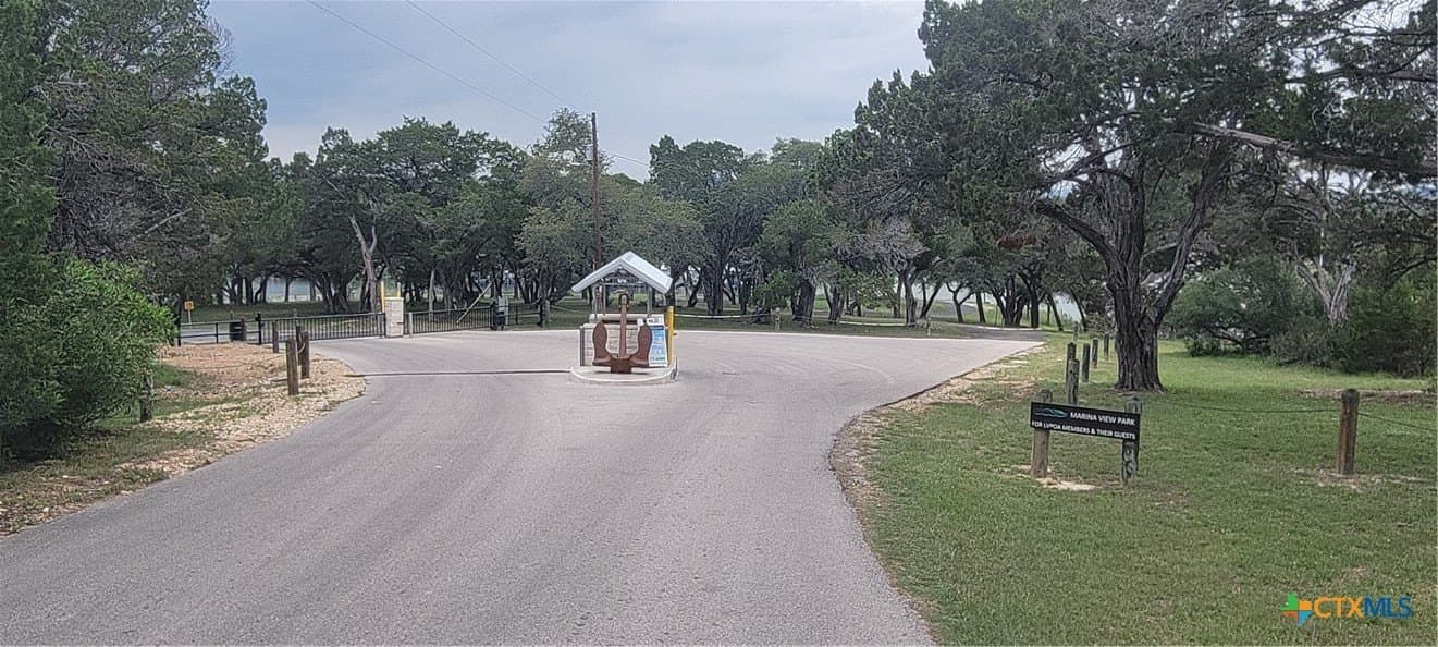 0.25 acres in Travis County - photo 8