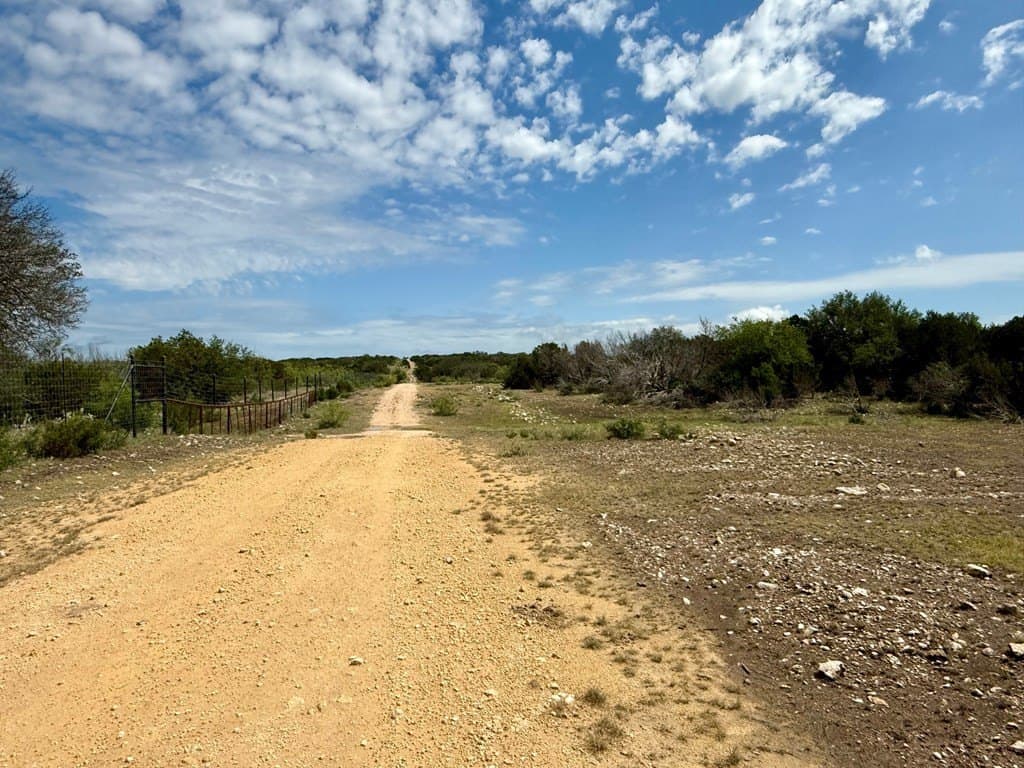 22 acres in Edwards County featured view