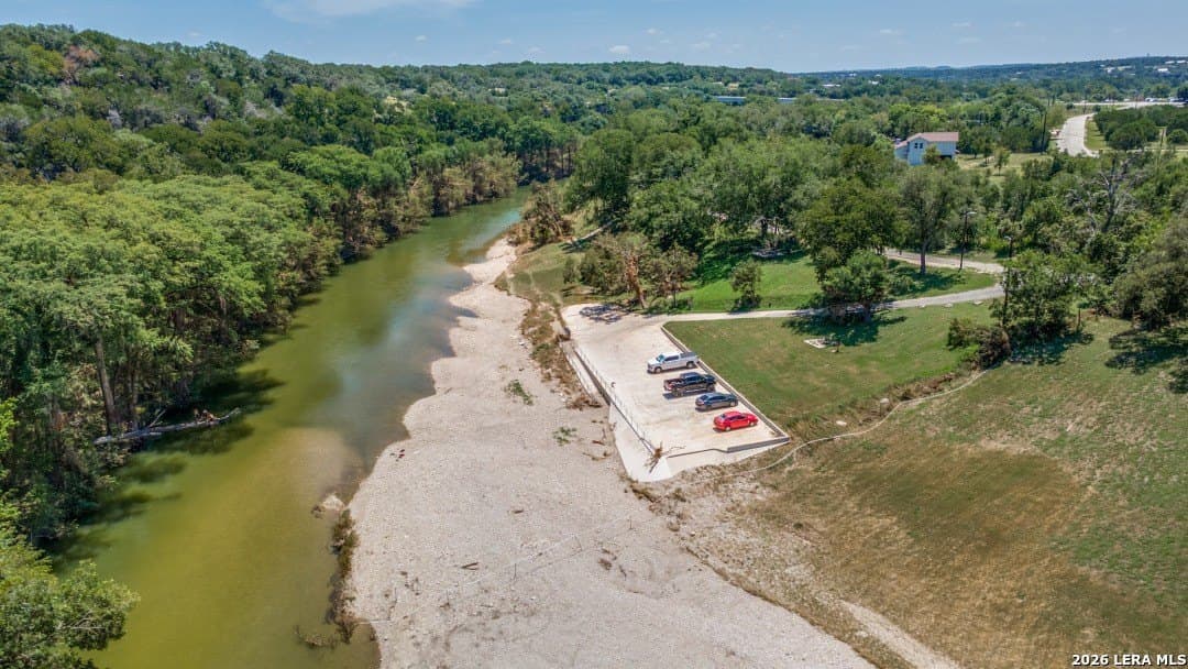 0.61 acres in Comal County - photo 8