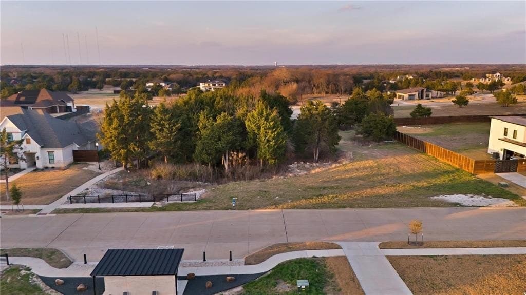 0.84 acres in Ellis County gallery image 3