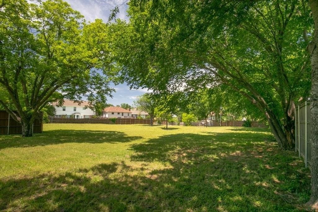 0.75 acres in Tarrant County featured view