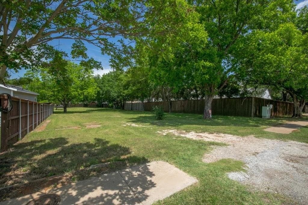 0.75 acres in Tarrant County gallery image 4
