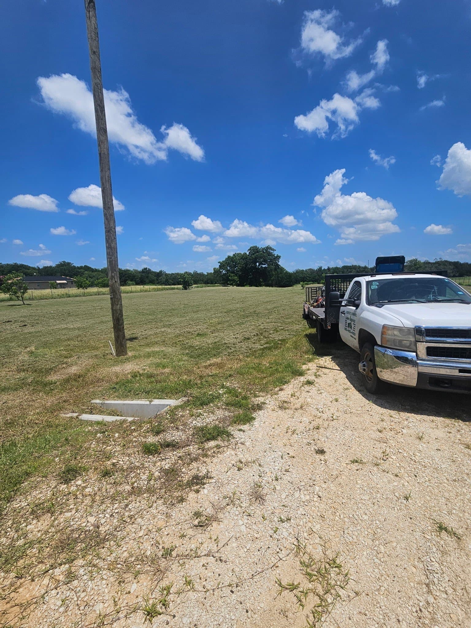 2 acres in Navarro County gallery image 3