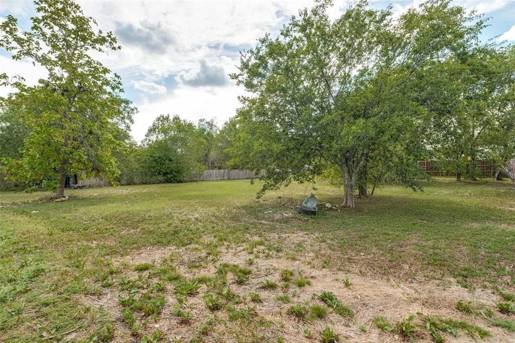 0.32 acres in Collin County gallery image 2