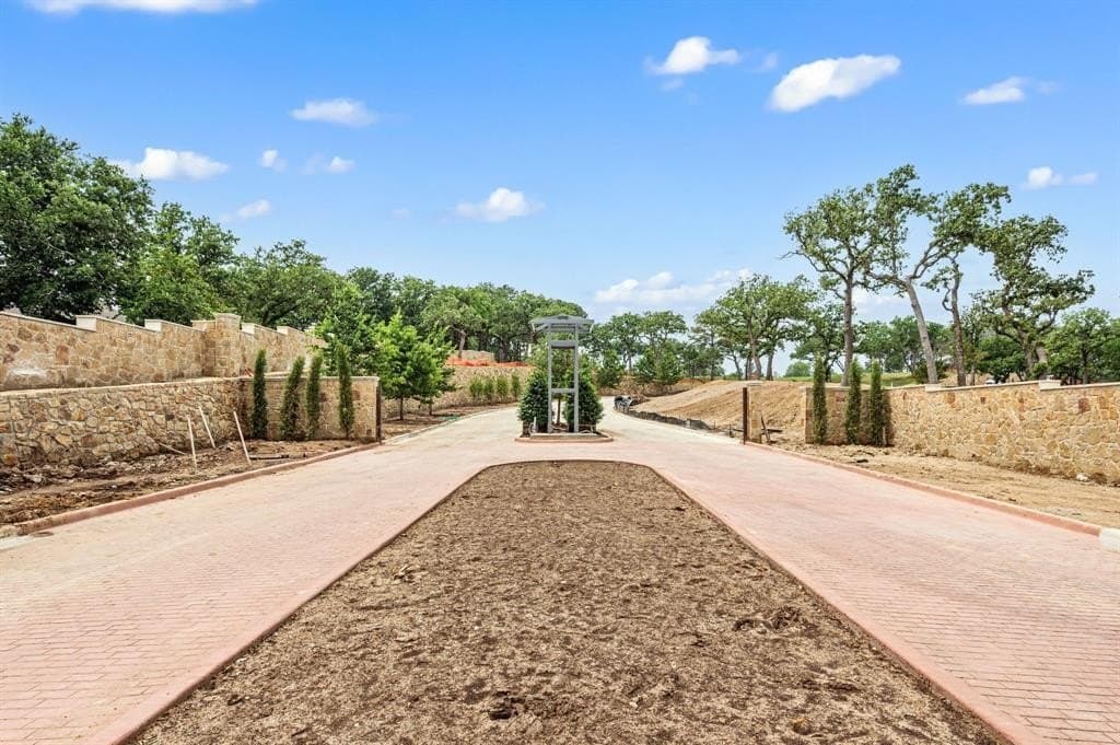 1.12 acres in Tarrant County gallery image 3