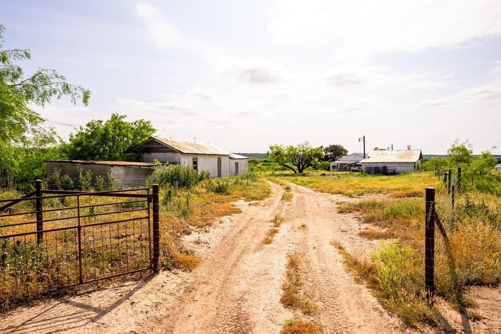 346.6 acres in Menard County - photo 54