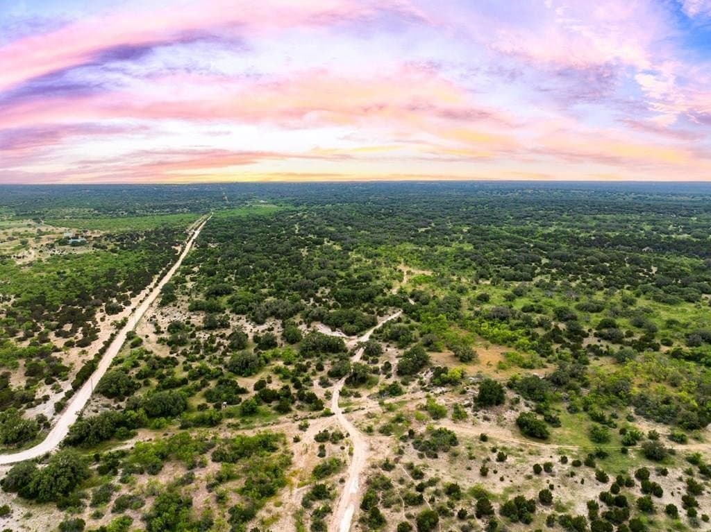 346.6 acres in Menard County